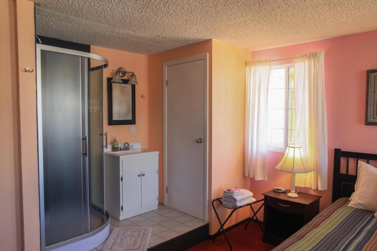 Playa Hermosa Inn At The Beach Енсенада Екстериор снимка
